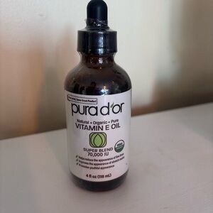 Pura Dor- Vitamin E Oil - Organic Face Serum New in Bottle